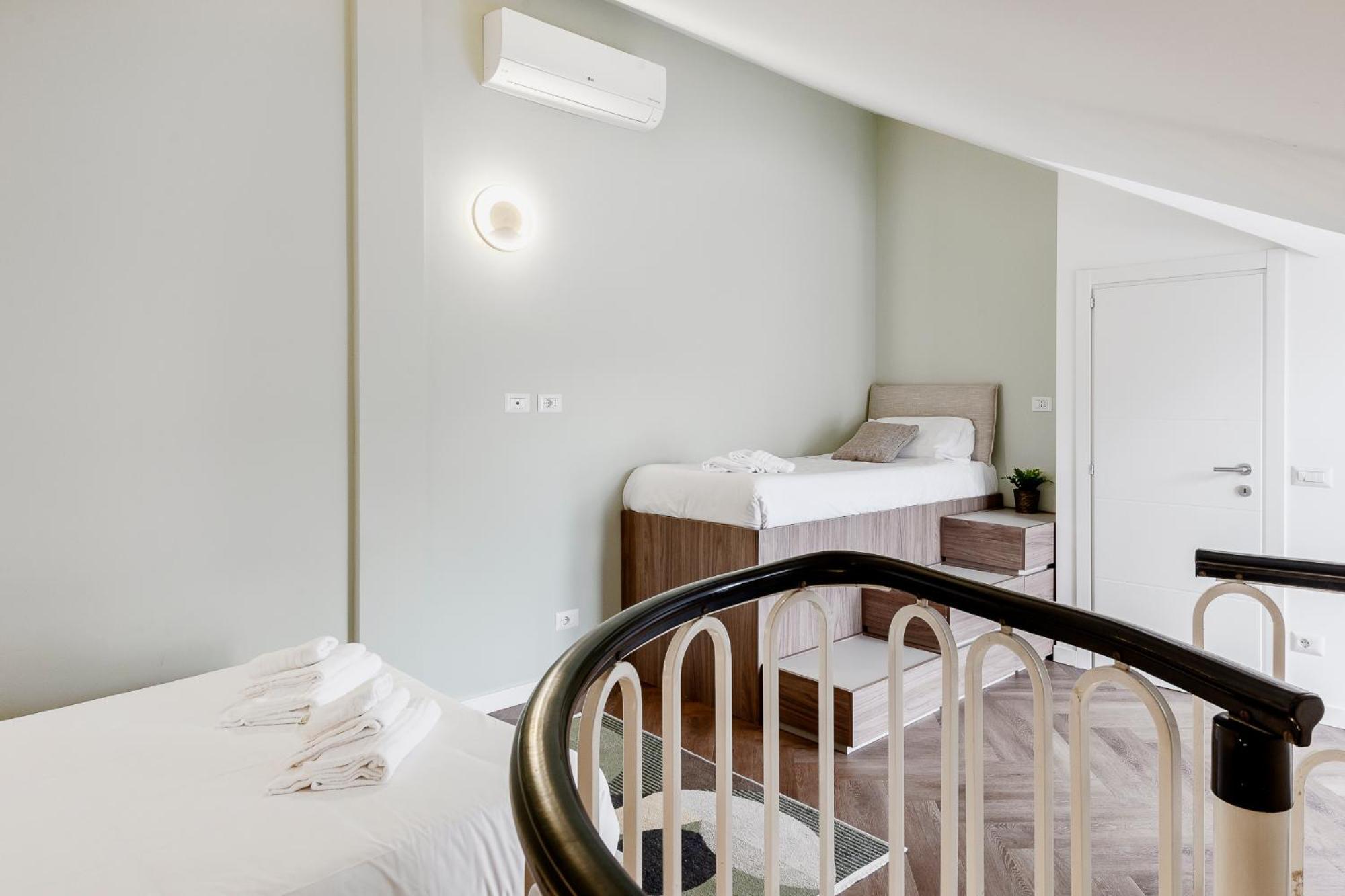 Stayeasy Argelati40 - Penthouse With 2 Bedrooms, 2 Bathrooms And Terrace - Navigli ミラノ エクステリア 写真